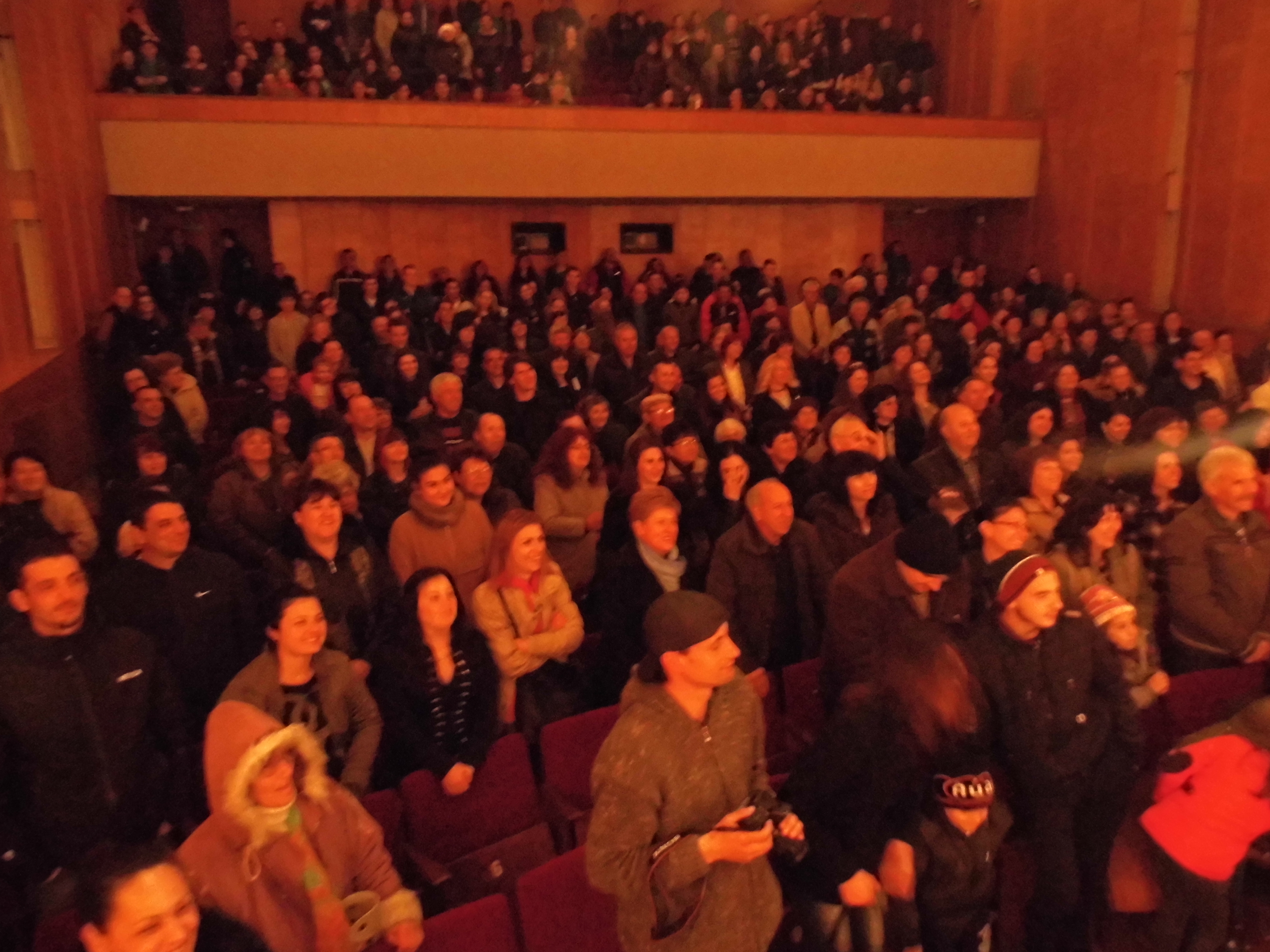 Премиера на "Милионерът" на гулянска сцена